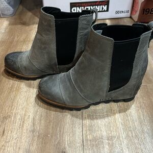 Sorel wedge booties